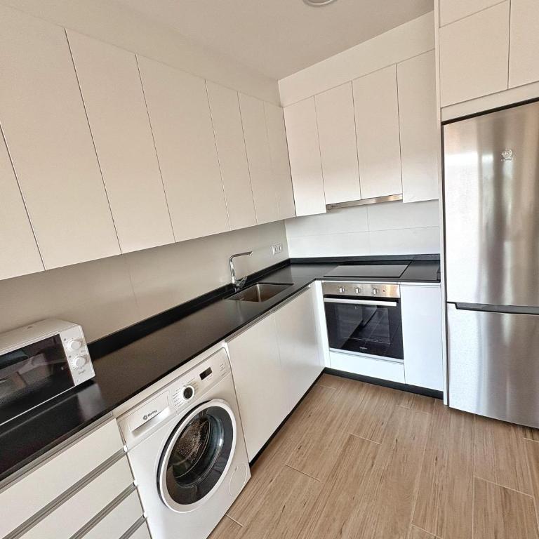 Silveira 1 - Three-Bedroom Apartment - 8