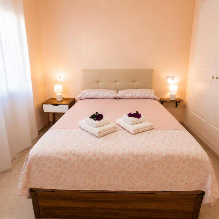 Modern Sunny Bungalow - One-Bedroom Villa - 2