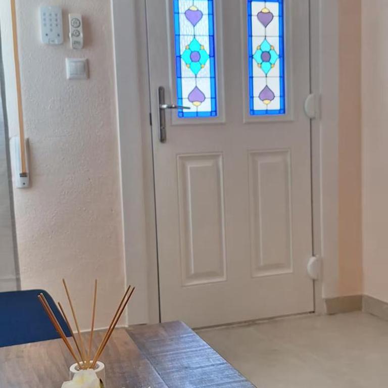 Modern Sunny Bungalow - One-Bedroom Villa - 14