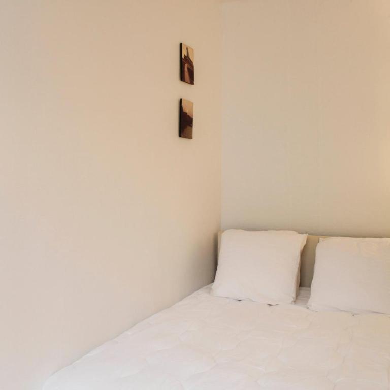 Cozy & Bright Apartment on Rue Saint-Maur - Apartment - 6