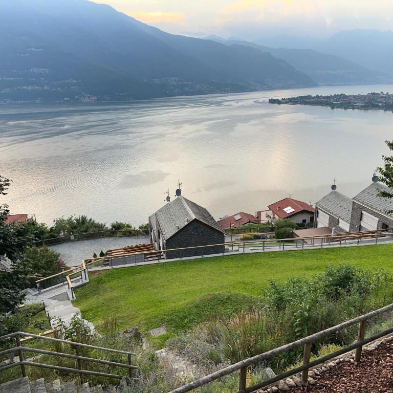 Elegant Villa Vladi with Panoramic Lake Como Views - Villa con 2 Camere da Letto - 48