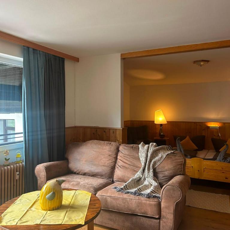 Apartment Dorfplatzerl - inklusive täglichem freien Eintritt Tauern Spa für 2 Personen und Sommerkarte - Apartment mit 1 Schlafzimmer und Balkon - 4