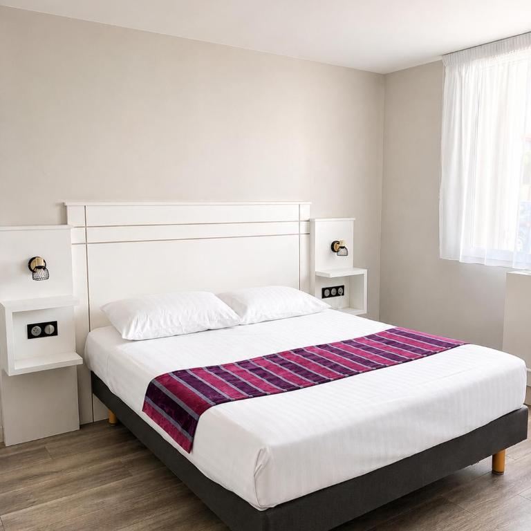 Hôtel Valencia - Chambre Triple avec Douche - 1