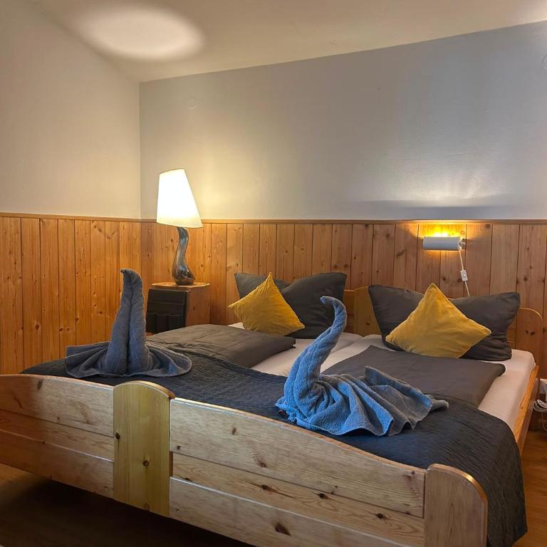 Simone's Platzerl - inklusive täglichem freien Eintritt Tauern Spa - nur 5 Gehminuten, Sommerkarte, privatem Garten mit Schwimmteich, Grill und Saunabereich - Apartment mit 1 Schlafzimmer und Balkon - 10