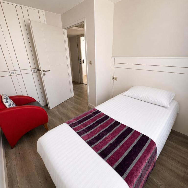 Hôtel Valencia - Chambre Triple avec Douche - 2