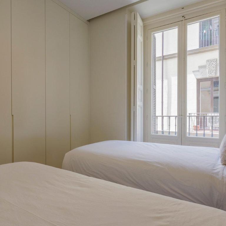 Modern and Luminous Flat in Central District - Apartamento - 22