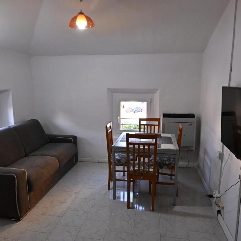 UNI LOFT - zona policlinico - polo universitario - Appartamento con 1 Camera da Letto - 1