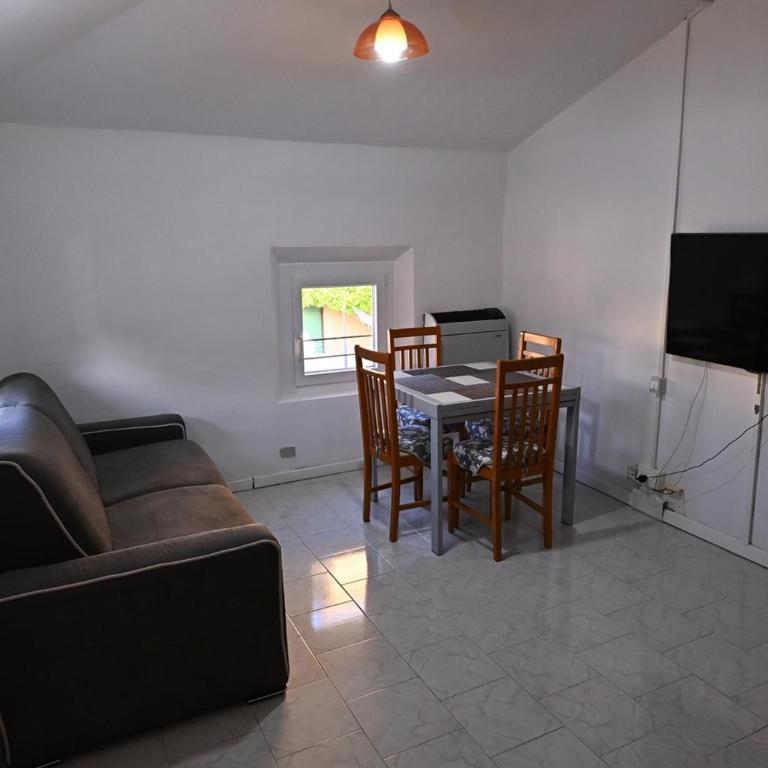 UNI LOFT - zona policlinico - polo universitario - Appartamento con 1 Camera da Letto - 2