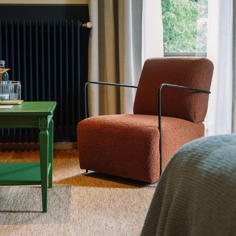 HENRI Hotel Garmisch-Partenkirchen - Salon mit Balkon - 5