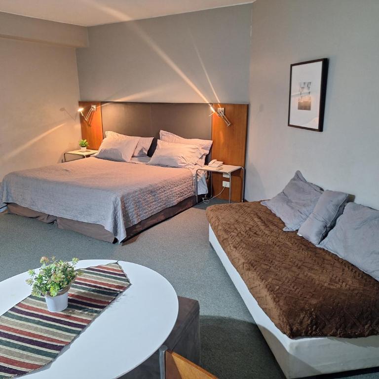 Práctico Monoambiente en Zona Centro - Apartamento de 1 dormitorio - 2