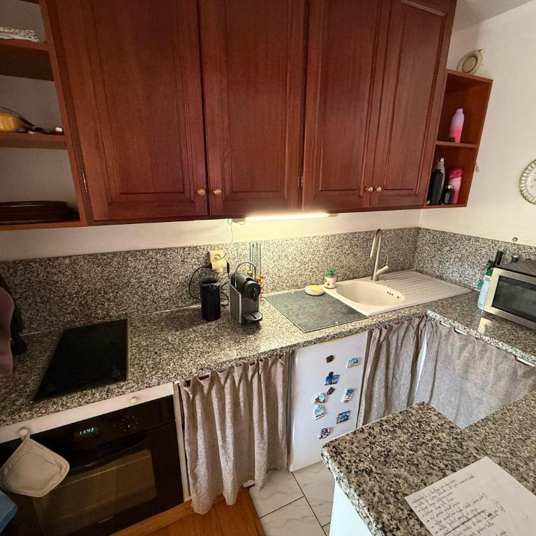 Cannes Apartment with Private Garden Courtyard, Quiet, Central & Near Beaches - Appartement 3 Chambres - 5