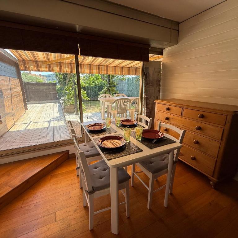 Cannes Apartment with Private Garden Courtyard, Quiet, Central & Near Beaches - Appartement 3 Chambres - 7
