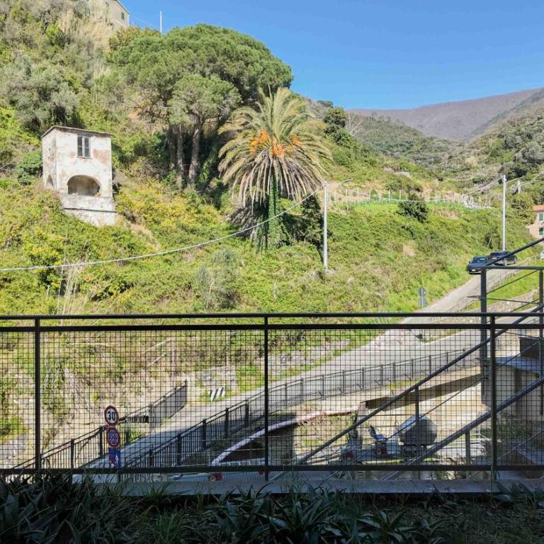 Vernazza Rooftop Apartment - Two-Bedroom Apartment with Terrace - 16