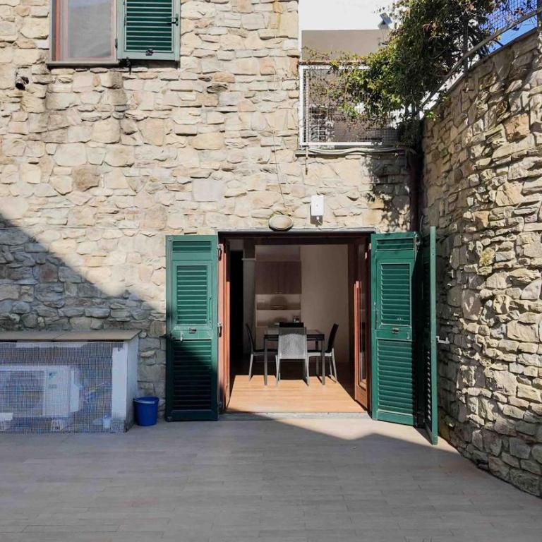 Vernazza Rooftop Apartment - Two-Bedroom Apartment with Terrace - 22