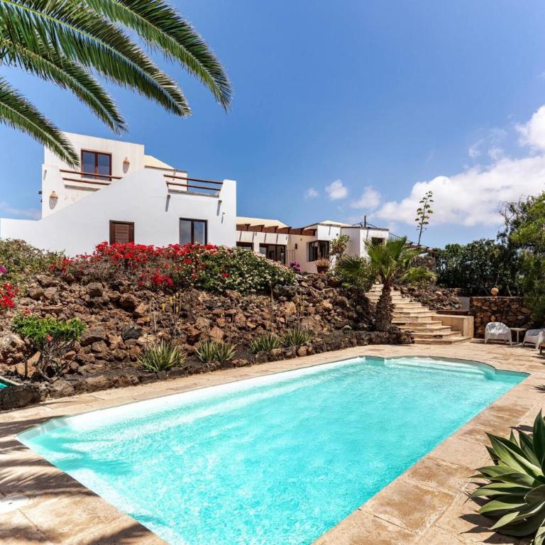 Modern 3-Bedroom Villa in Lajares with Private Pool - Ferienhaus - 5