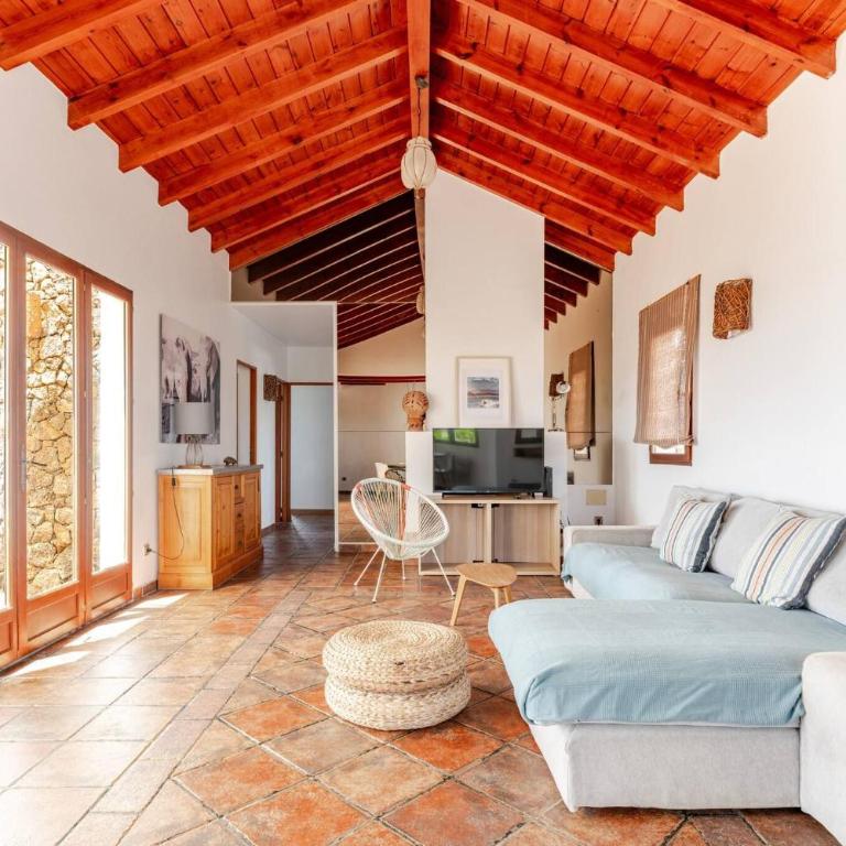 Modern 3-Bedroom Villa in Lajares with Private Pool - Ferienhaus - 7