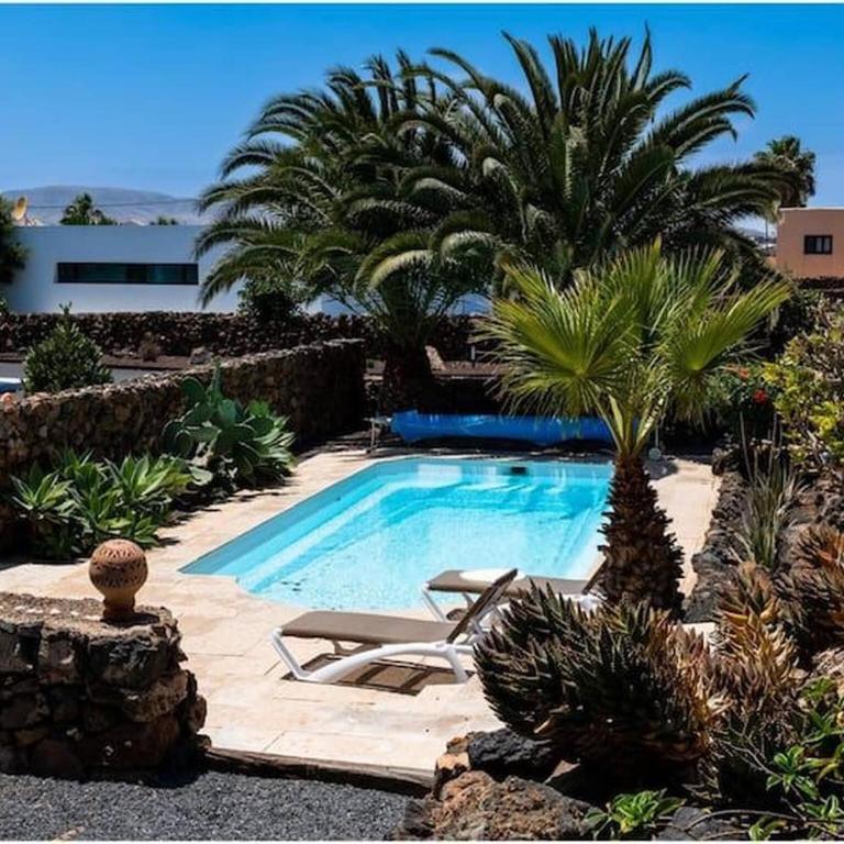 Modern 3-Bedroom Villa in Lajares with Private Pool - Ferienhaus - 11