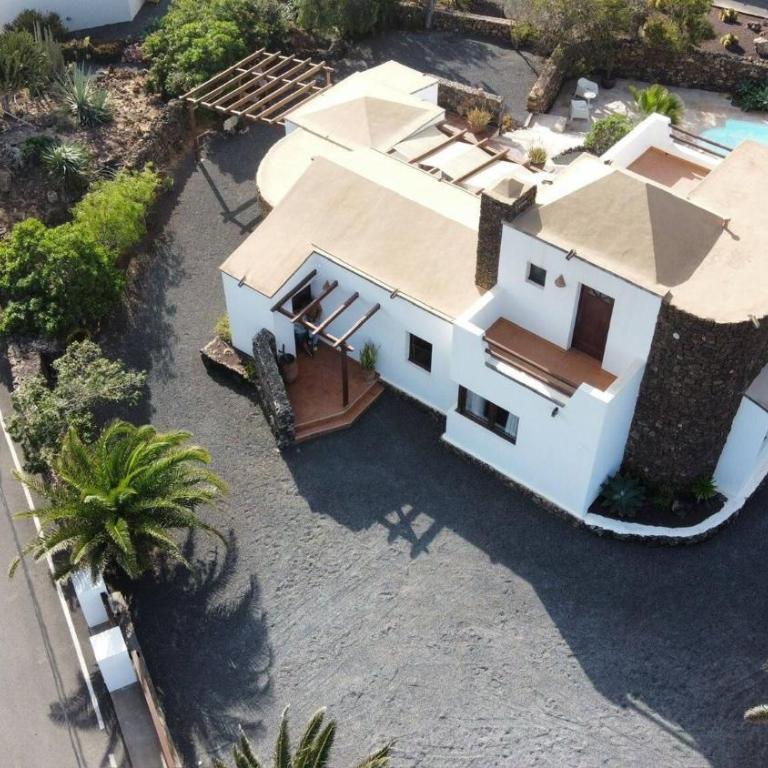 Modern 3-Bedroom Villa in Lajares with Private Pool - Ferienhaus - 12
