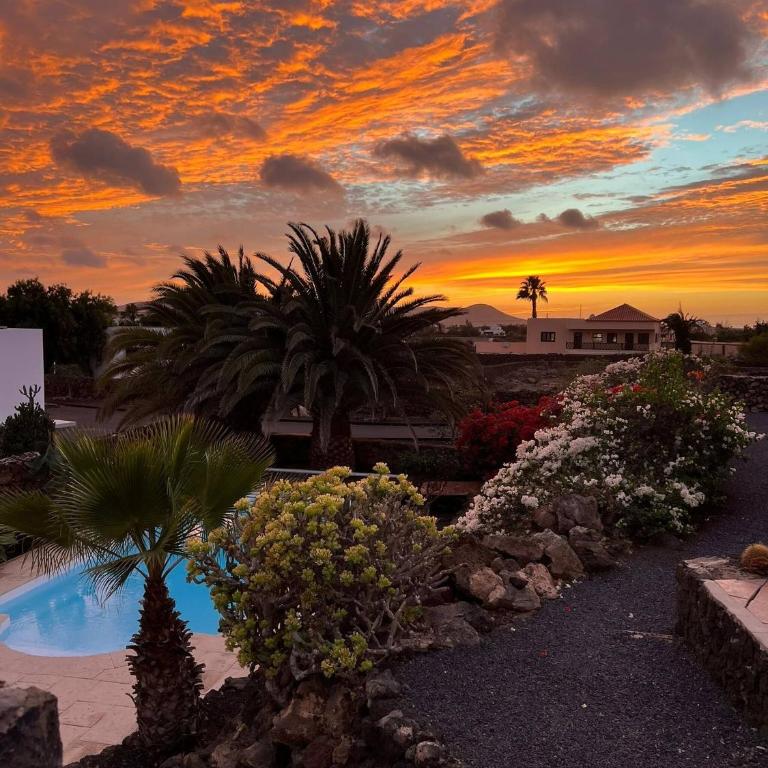 Modern 3-Bedroom Villa in Lajares with Private Pool - Ferienhaus - 28