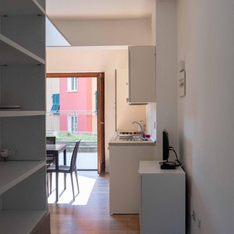 Vernazza Rooftop Apartment - Two-Bedroom Apartment with Terrace - 53