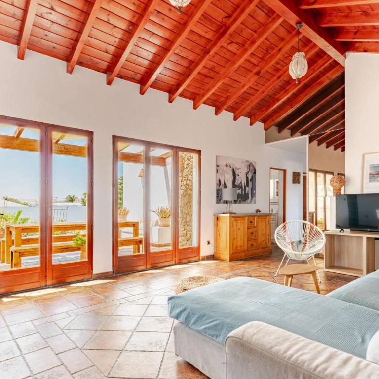 Modern 3-Bedroom Villa in Lajares with Private Pool - Ferienhaus - 51