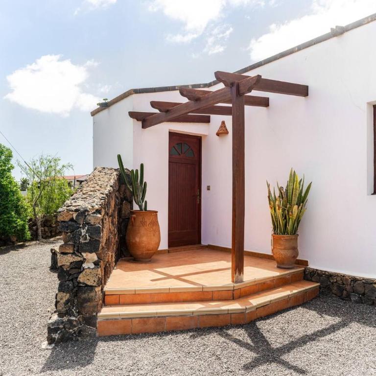 Modern 3-Bedroom Villa in Lajares with Private Pool - Ferienhaus - 58