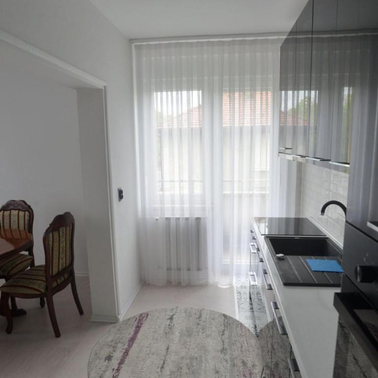 Marakana Tuzla - Apartman sa 1 Spavaćom Sobom - 2