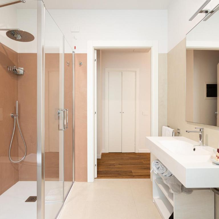 KT exclusive hotel - Camera Matrimoniale con Bagno Privato - 1