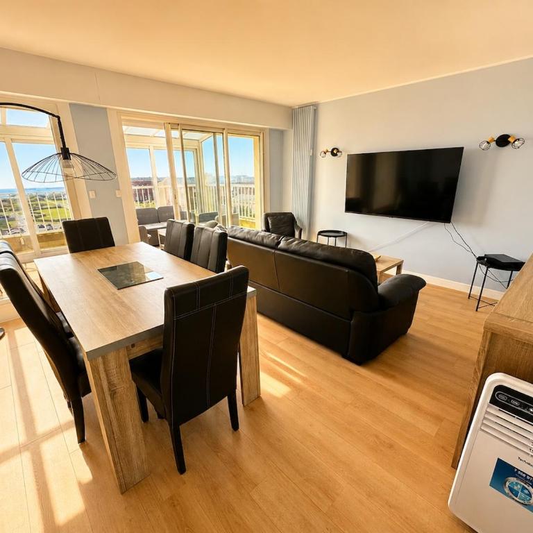 Vue panoramique au 8ème étage avec 3 Terrasses & 1 Parking à Berck-Plage - Two-Bedroom Apartment with Balcony and Sea View - 2
