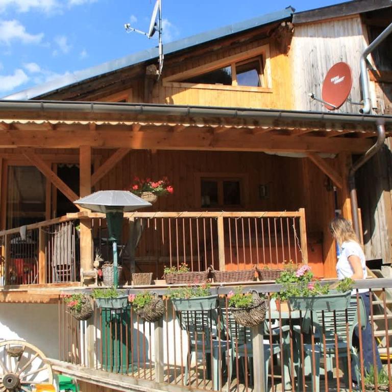 Maison Verte Large Chalet with Hot Tub - Appartement - 3