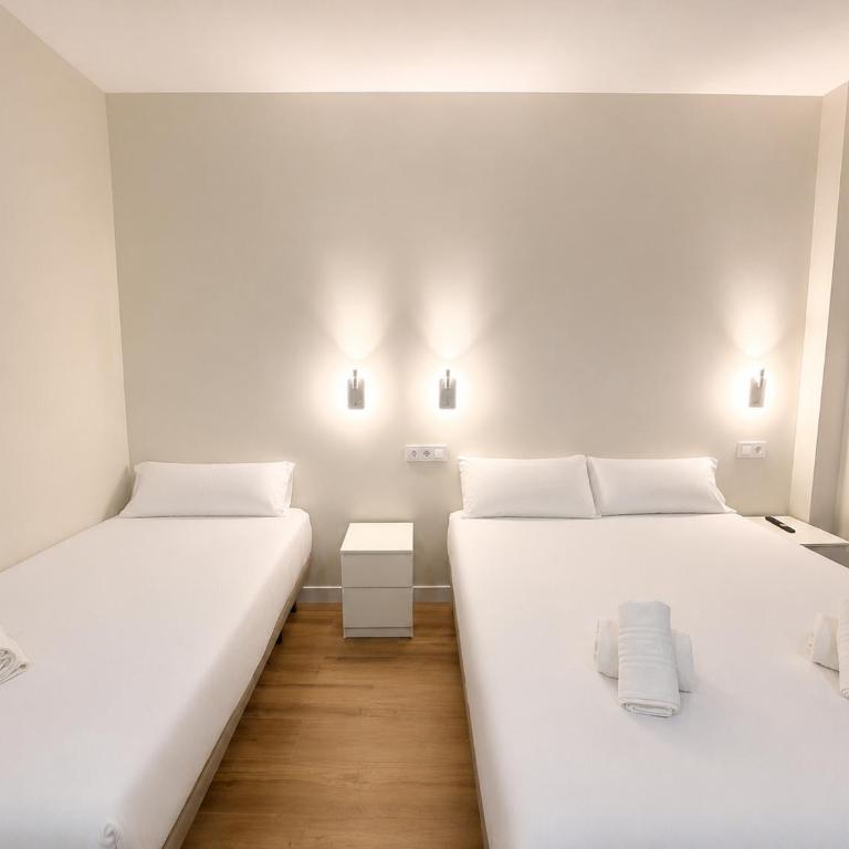 Hostal Bernabeu II - Habitación Triple - 4