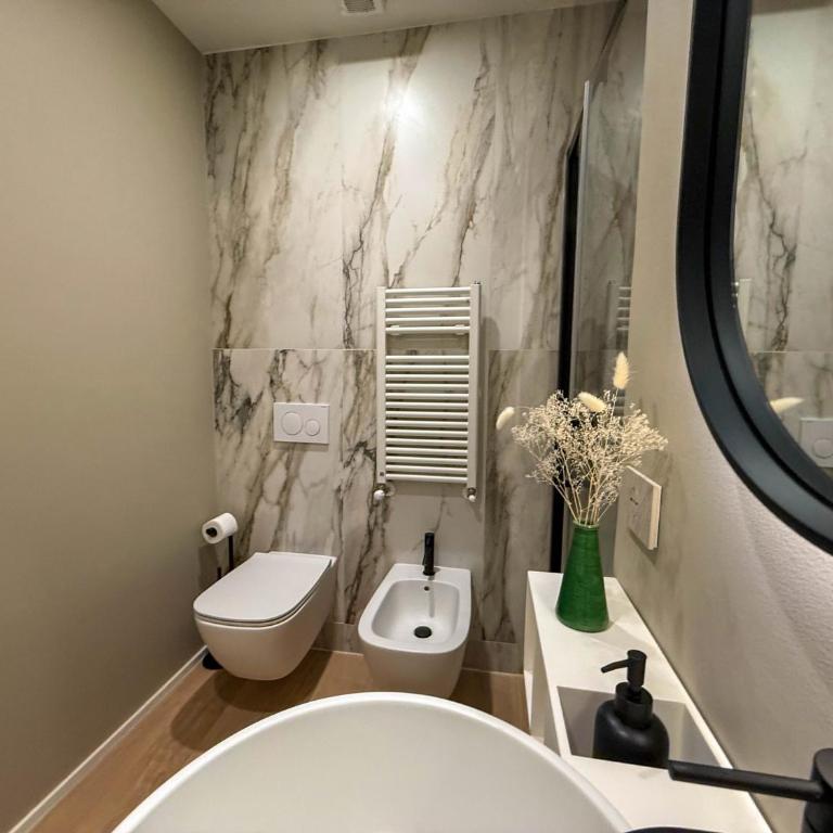 Genteel Home Campuccio Firenze - Appartamento con 2 Camere da Letto e Balcone - 14