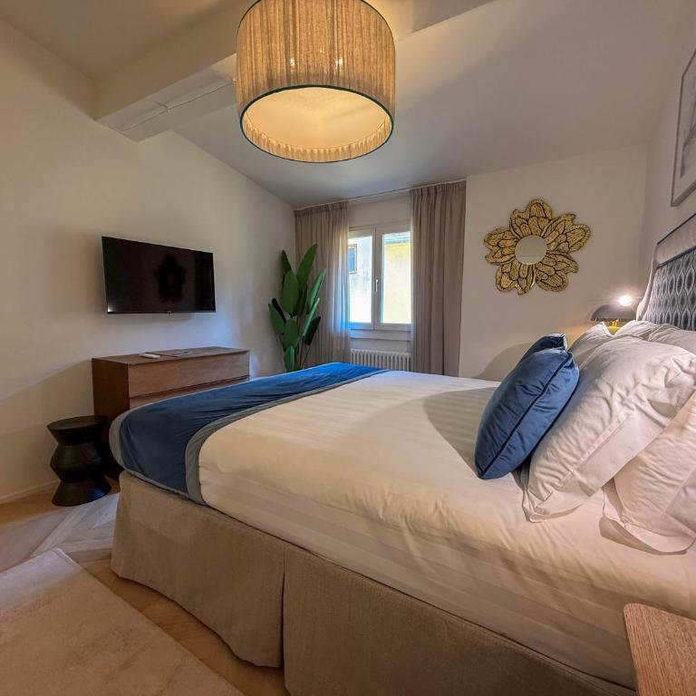Genteel Home Campuccio Firenze - Appartamento con 2 Camere da Letto e Balcone - 16