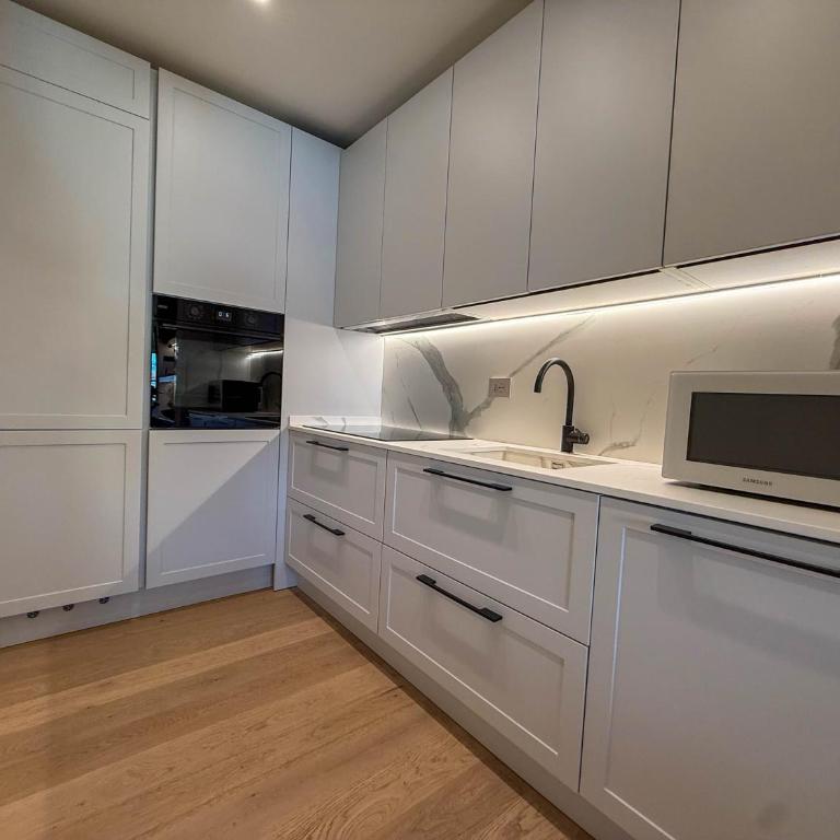 Genteel Home Campuccio Firenze - Appartamento con 2 Camere da Letto e Balcone - 18
