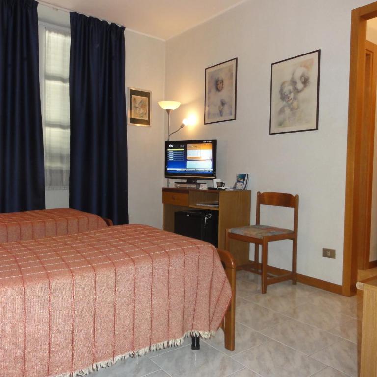 Albergo Ristorante Grigna - Camera Matrimoniale/Doppia con Letti Singoli - 12