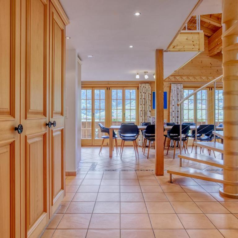 Apartment Bärgrose - GRIWA RENT AG - Four-Bedroom Apartment with Balcony - 7