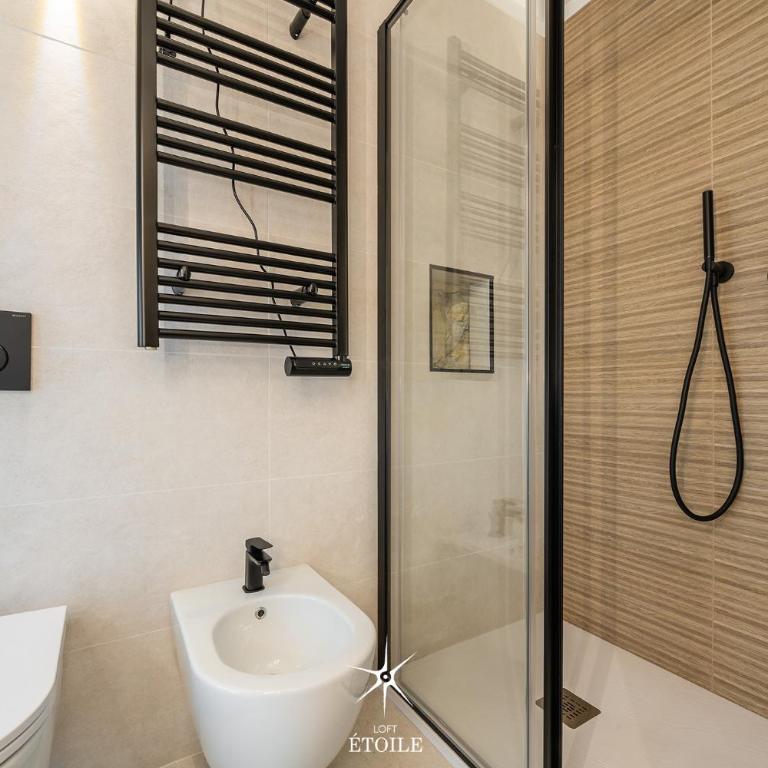 Loft Étoile - One-Bedroom Apartment - 33