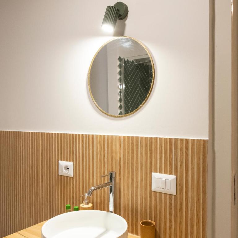 B&B Santa Filomena - parcheggio convenzionato a 50mt e aria condizionata - checkin H24- 2 min pescheria - Deluxe Double Room - 11