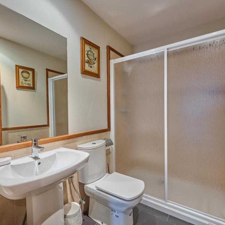 Xalet del Golf - Five-Bedroom House - 17