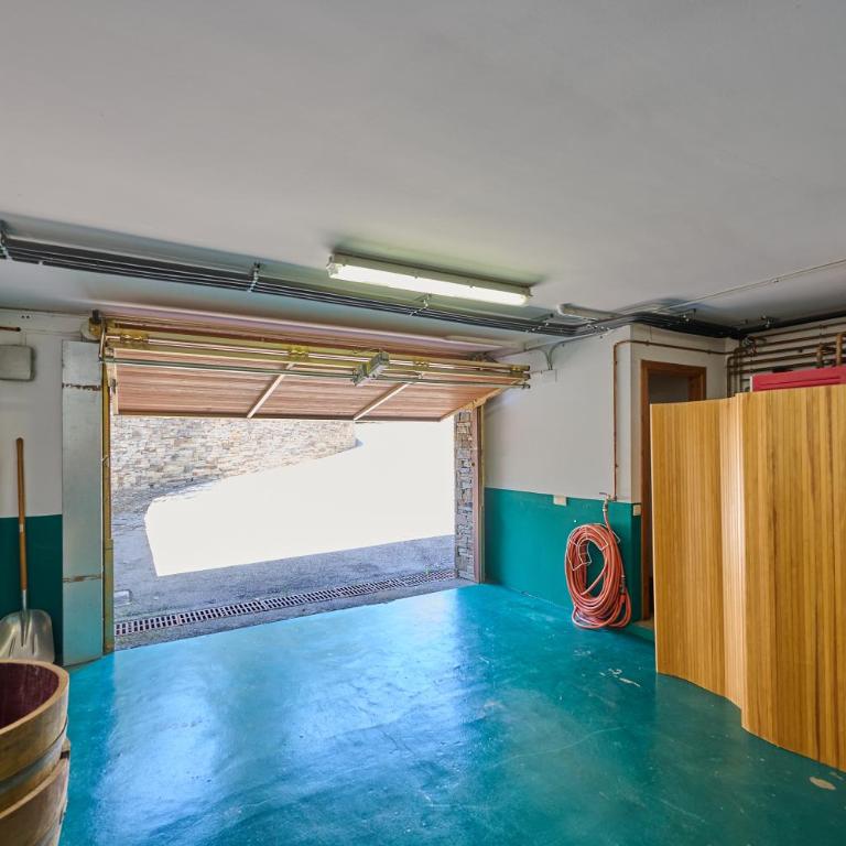 Xalet del Golf - Five-Bedroom House - 15