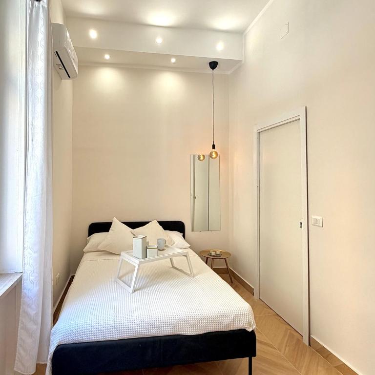 Aurasuite - Camera Matrimoniale con Bagno Privato - 1