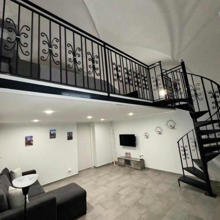 Privitera home 2 - One-Bedroom Apartment - 1