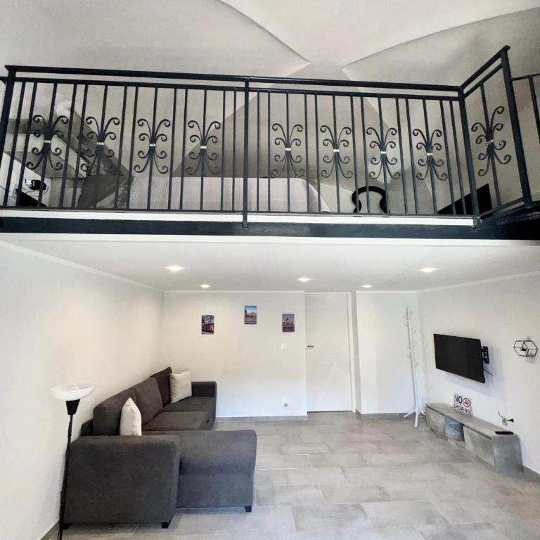 Privitera home 2 - One-Bedroom Apartment - 4