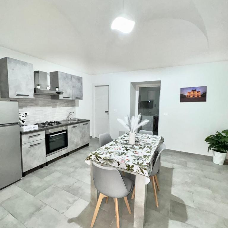 Privitera home 2 - One-Bedroom Apartment - 9