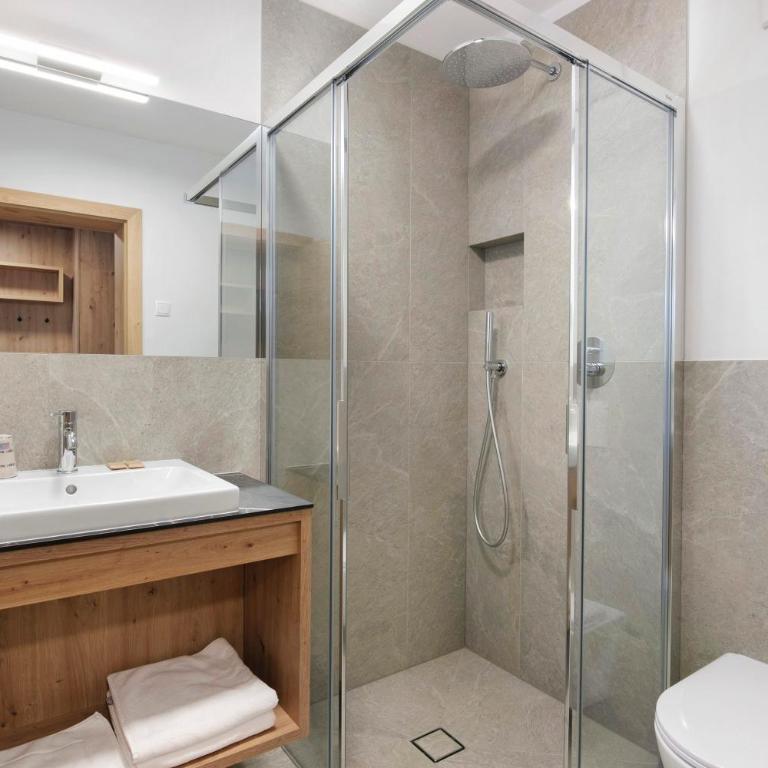 Residence Froy - Appartamento Superior con 1 Camera da Letto e Balcone - 10