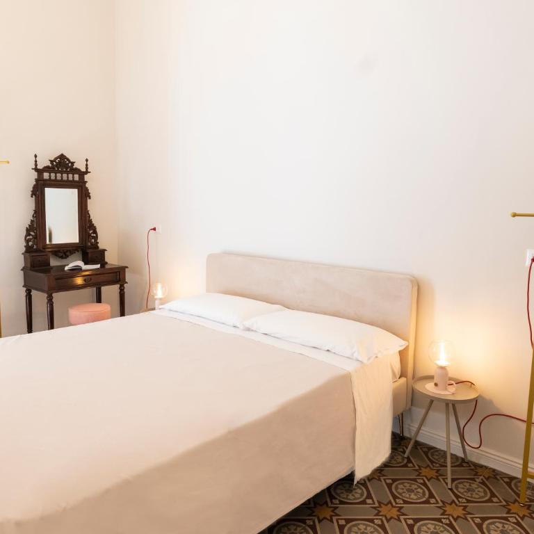 B&B Santa Filomena - parcheggio convenzionato a 50mt e aria condizionata - checkin H24- 2 min pescheria - Deluxe Double Room with Extra Bed - 17