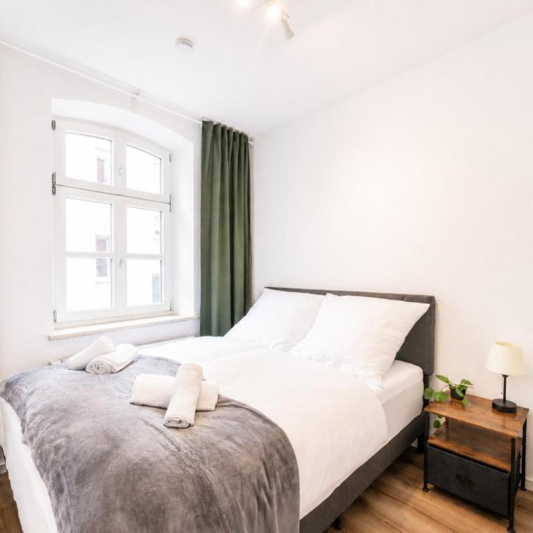 Zentral & modern I perfekt für City-Trip I Familien & Freunde & Business I Fußball-Tisch - Appartamento con 3 Camere da Letto - 4