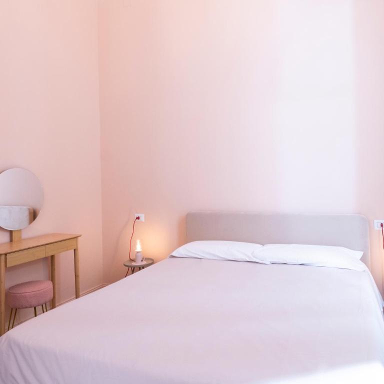 B&B Santa Filomena - parcheggio convenzionato a 50mt e aria condizionata - checkin H24- 2 min pescheria - Deluxe Double Room - 12