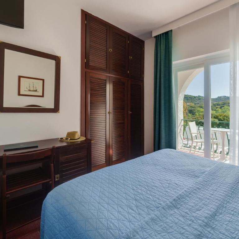 Hotel Antares - Camera Matrimoniale con Vista Mare Laterale - 11