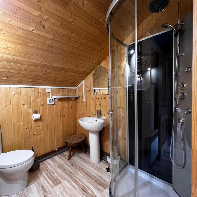 3 Twin Bedrooms or 3 Doubles Close to Morzine - Appartement - 3